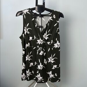 41 Hawthorn Olive and White Floral Blouse